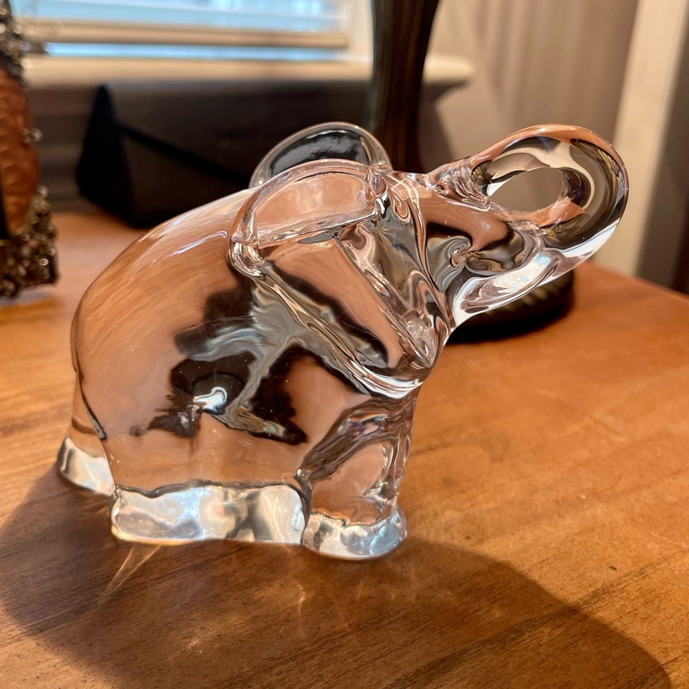Beautiful Crystal Trunk Up Elephant “Good Luck”